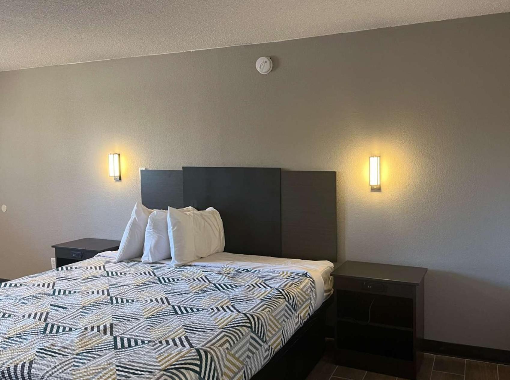 Studio 6 Suites Hurricane, Wv Kültér fotó