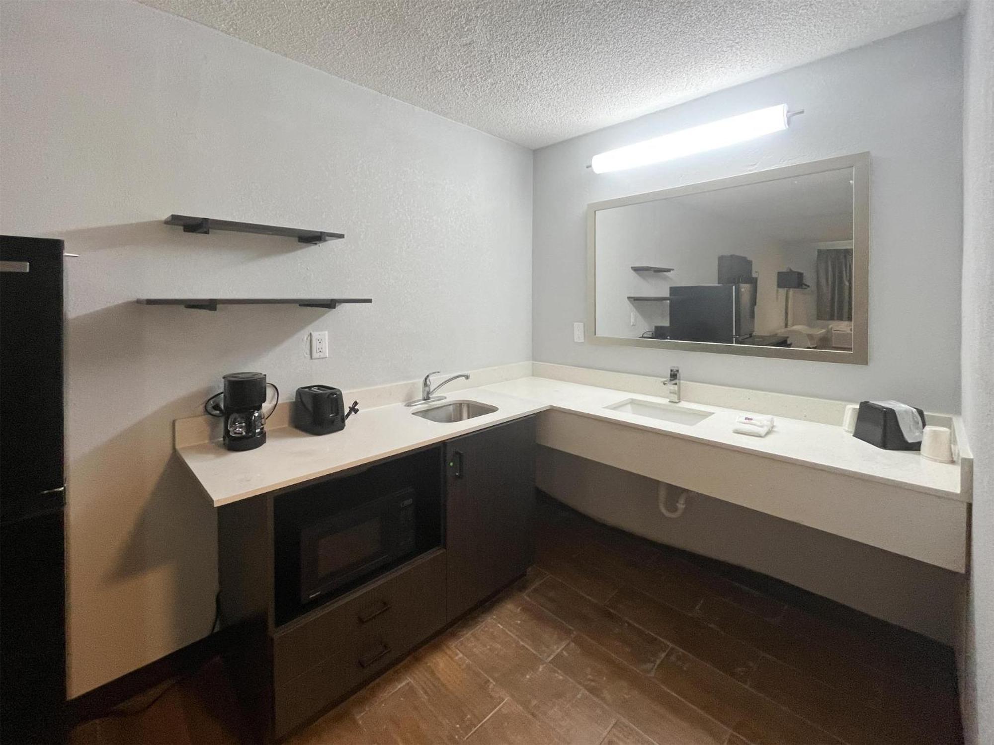 Studio 6 Suites Hurricane, Wv Kültér fotó