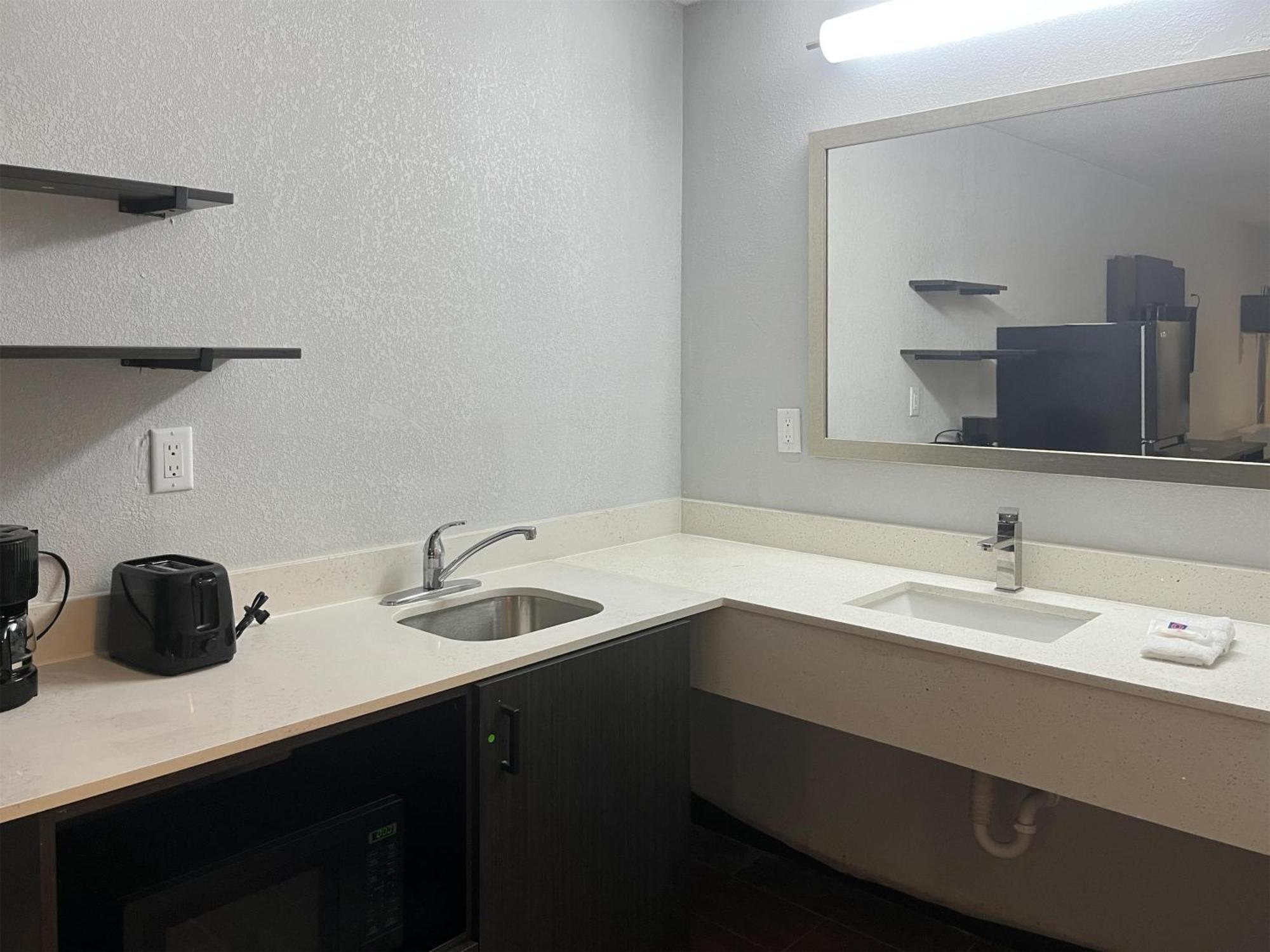Studio 6 Suites Hurricane, Wv Kültér fotó