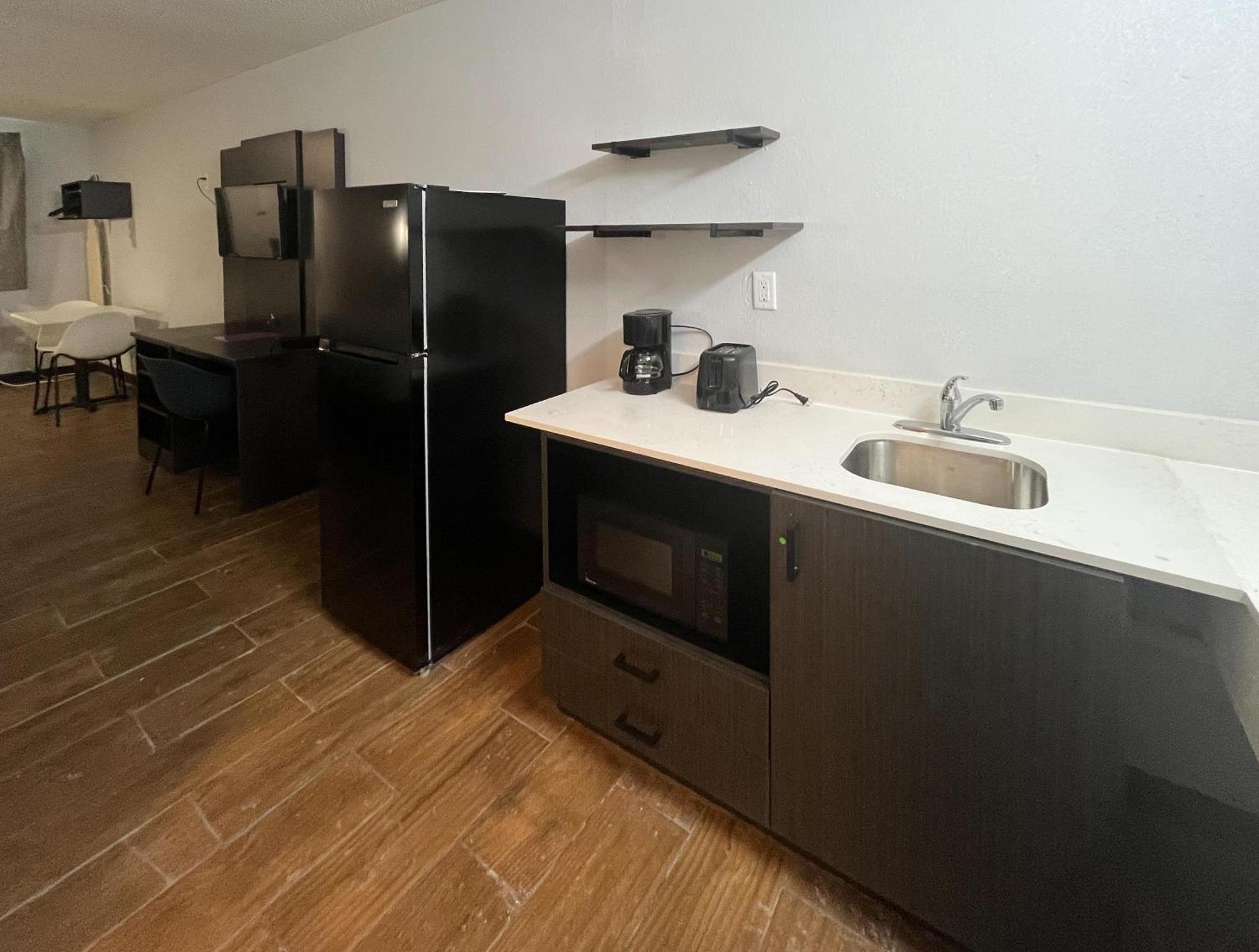 Studio 6 Suites Hurricane, Wv Kültér fotó